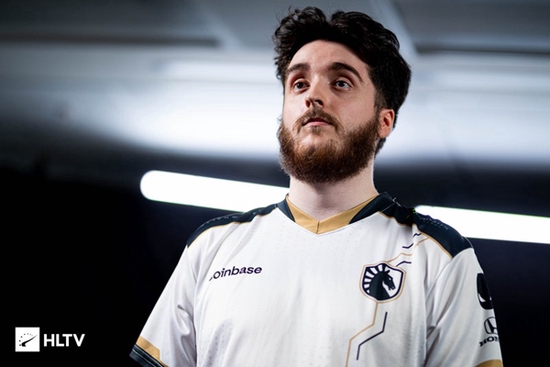 成都老年电竞队开启银发玩家的新生活方式